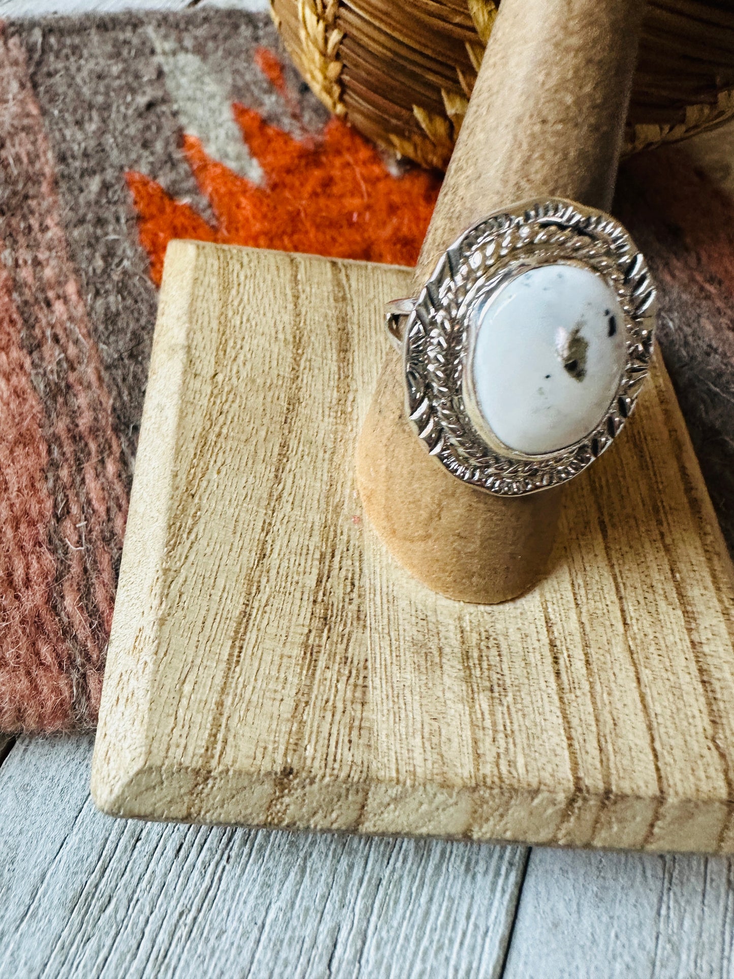 Navajo Sterling Silver And White Buffalo Ring Size 7.25